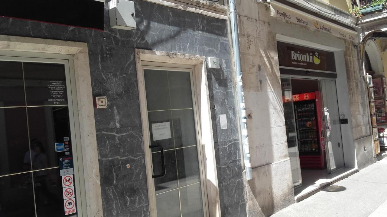 Pula Center Old Town Apartments And Rooms 外观 照片
