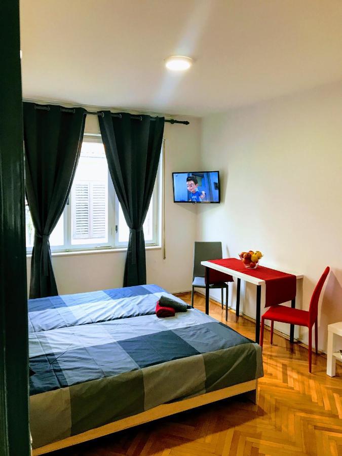 Pula Center Old Town Apartments And Rooms 外观 照片